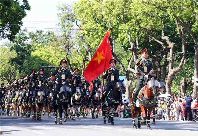 Lực lượng Cảnh sát cơ động kỵ binh tham dự chương trình. Ảnh: Phạm Kiên - TTXVN