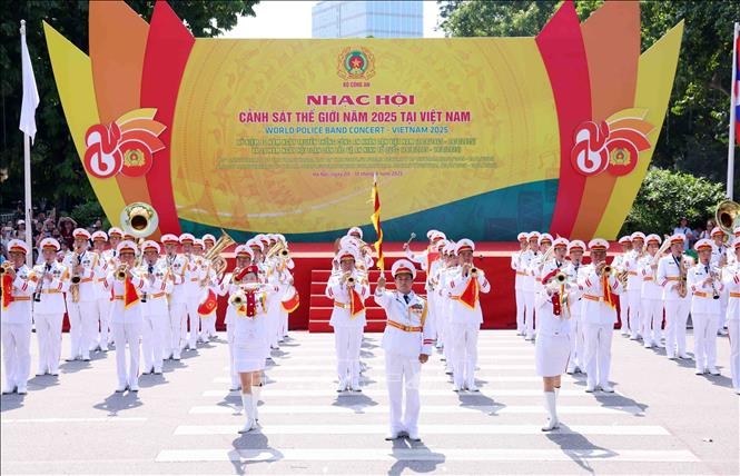 Đoàn nghi lễ Quân đội Nhân dân Việt Nam biểu diễn tại chương trình. Ảnh: Phạm Kiên - TTXVN