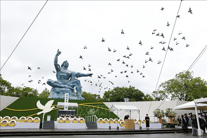 Quang cảnh lễ tưởng niệm 80 năm ngày Mỹ ném bom nguyên tử xuống thành phố Nagasaki, Nhật Bản, ngày 9/8/2025. Ảnh: Kyodo/TTXVN