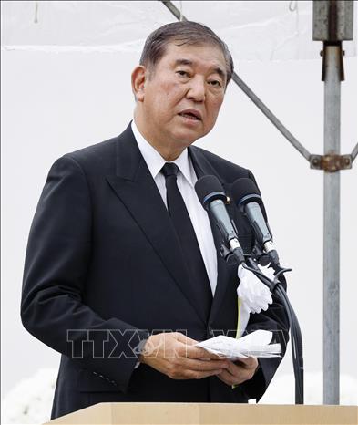 Thủ tướng Nhật Bản Ishiba Shigeru phát biểu tại lễ tưởng niệm 80 năm ngày Mỹ ném bom nguyên tử xuống Nagasaki, Nhật Bản, ngày 9/8/2025. Ảnh: Kyodo/TTXVN