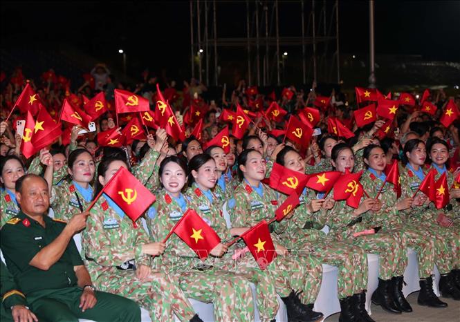 Các đại biểu dự chương trình tại điểm cầu Quảng trường Ba Đình (Hà Nội). Ảnh: Trọng Đức - TTXVN
