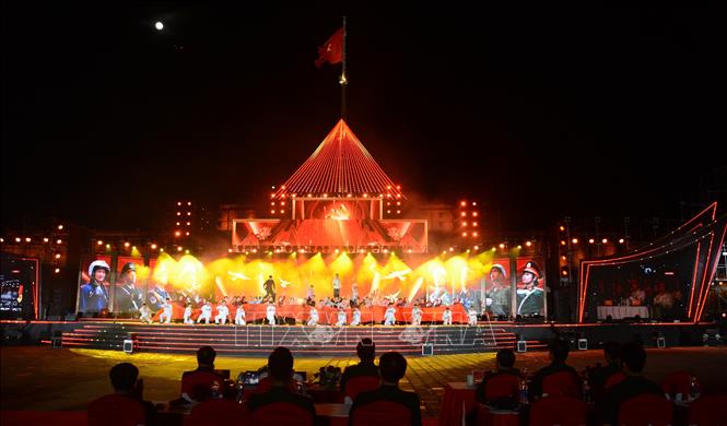 A performance at the programme in Hue city. Photo: VNA