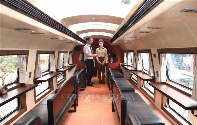 The train has large windows for visitor to enjoy Hanoi's night view. VNA Photo: Thành Phương