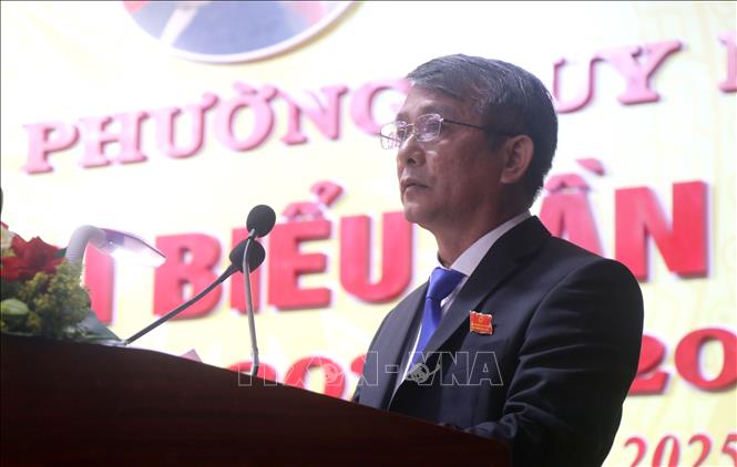 Bí thư Đảng ủy phường Quy Nhơn Nguyễn Hữu Khúc phát biểu khai mạc Đại hội. Ảnh: Sỹ Thắng-TTXVN