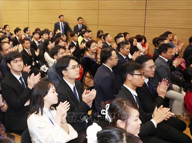 Các đại biểu tham dự buổi gặp. Ảnh: Thống Nhất - TTXVN