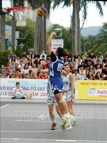 Trận đấu chung kết Bóng rổ U18 nữ. Ảnh: Trịnh Bang Nhiệm - TTXVN