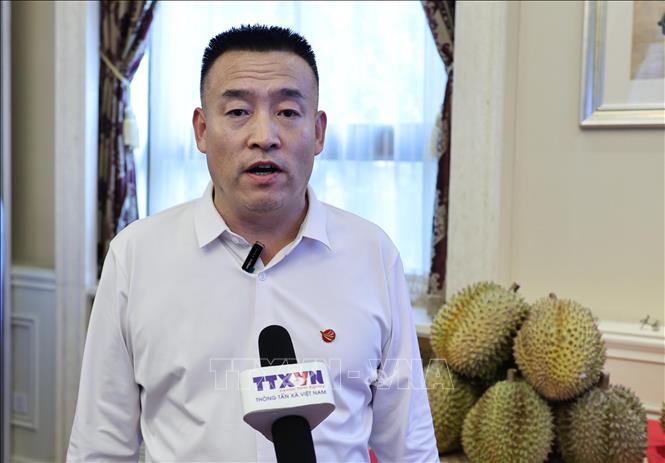 Ông Lý Hạ Bằng, Giám đốc Bộ phận lựa chọn sản phẩm chuỗi cung ứng của Công ty TNHH Dịch vụ ăn uống Kinghey Hà Bắc, Trung Quốc. Ảnh: Quang Hưng-PV TTXVN tại Trung Quốc