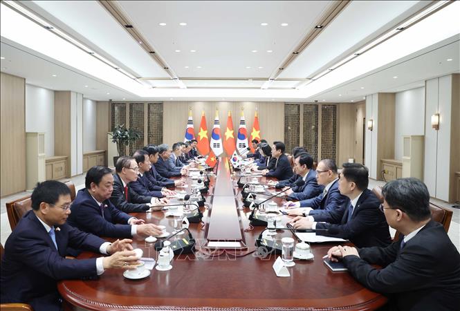 Tổng Bí thư Tô Lâm hội đàm với Tổng thống Hàn Quốc Lee Jae Myung. Ảnh: Thống Nhất - TTXVN