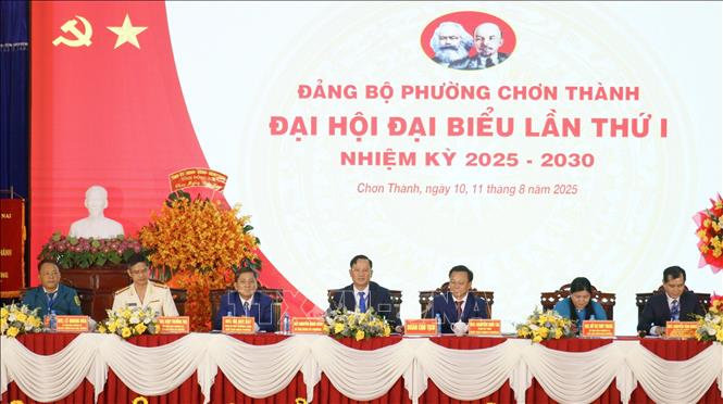 Đoàn Chủ tịch điều hành tại Đại hội. Ảnh: Nhật Bình – TTXVN