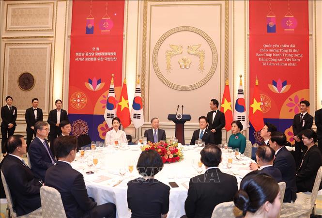 Tổng thống Hàn Quốc Lee Jae Myung và Phu nhân chủ trì Quốc yến chiêu đãi chào mừng Tổng Bí thư Tô Lâm  và Phu nhân thăm cấp Nhà nước tới Hàn Quốc. Ảnh: Thống Nhất – TTXVN