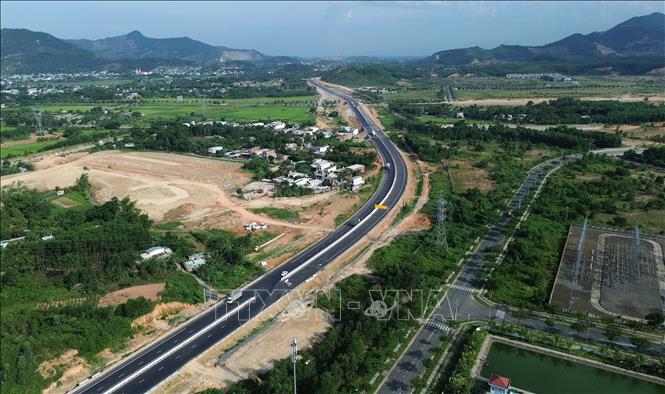 Cao tốc Tuý Loan - Hoà Liên thuộc tuyến cao tốc Bắc - Nam phía Đông đi qua địa phận thành phố Đà Nẵng có tổng chiều dài tuyến là 11,47km, tổng mức đầu tư hơn 2.112 tỷ đồng. Ảnh: Quốc Khánh - TTXVN