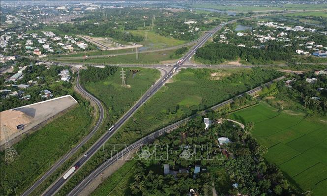 Điểm cuối tuyến tại Km77+472 tiếp giáp với nút giao cao tốc Đà Nẵng - Quảng Ngãi. Ảnh: Quốc Khánh - TTXVN
