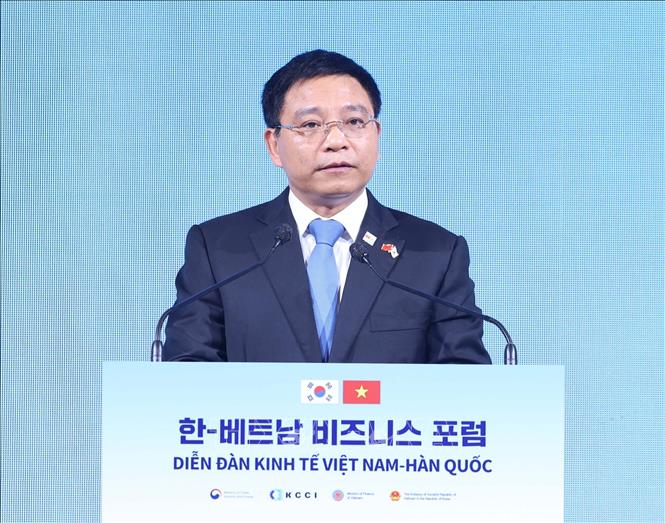 Bộ trưởng Bộ Tài chính Nguyễn Văn Thắng phát biểu tại Diễn đàn kinh tế Việt Nam – Hàn Quốc. Ảnh: Thống Nhất – TTXVN