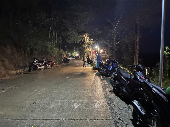 Đoạn đường trước Quán cà phê Tây Hồ, hẻm 108, đường Hùng Vương, phường Xuân Trường - Đà Lạt. Nơi xảy ra vụ sạt lở làm 2 du khách tử vong. Ảnh: Chu Quốc Hùng-TTXVN