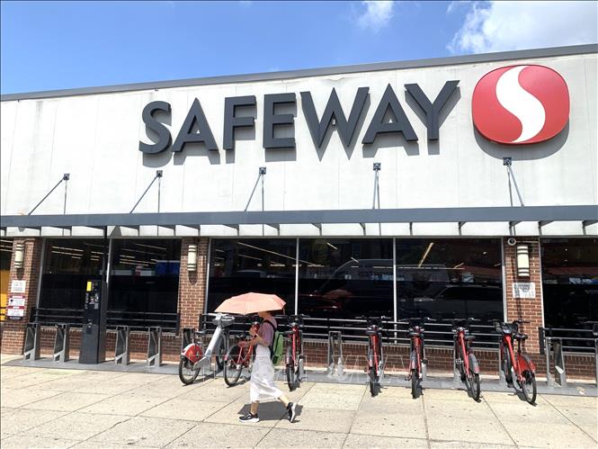 Một cửa hàng của chuỗi siêu thị bán lẻ Safeway ở trung tâm thủ đô Washington. Ảnh: Ngọc Quang - PV TTXVN tại Mỹ 