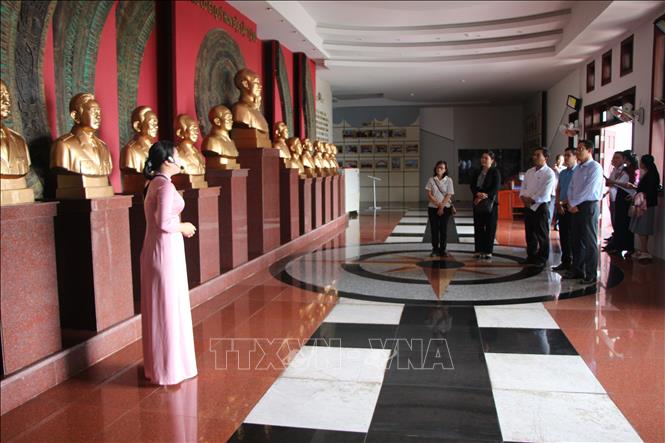 Đoàn công tác của Sở Văn hóa, Thể thao và Du lịch thành phố Cần Thơ khảo sát Di tích lịch sử Chiến thắng Chương Thiện (phường Vị Tân, thành phố Cần Thơ). Ảnh: Nguyễn Hằng – TTXVN