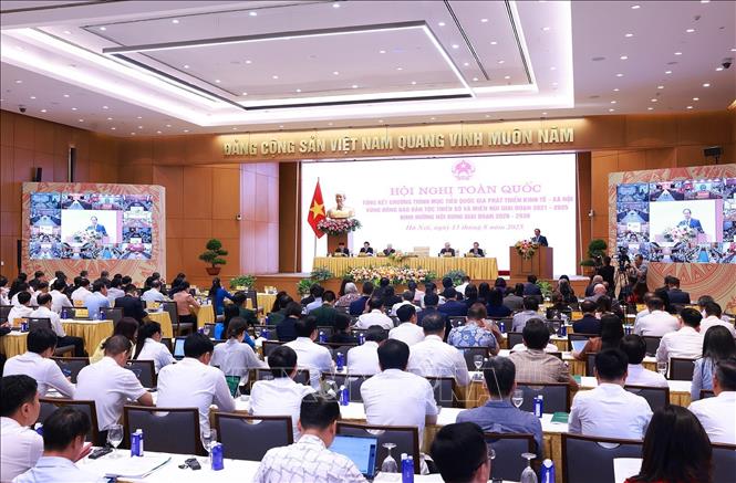 Hội nghị toàn quốc Tổng kết Chương trình mục tiêu quốc gia phát triển kinh tế - xã hội vùng đồng bào dân tộc thiểu số. Ảnh: Dương Giang-TTXVN

