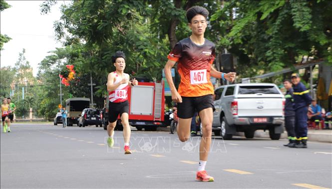Các vận động viên tham gia thi đấu. Ảnh: Hồng Thái - TTXVN