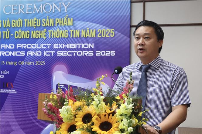 Ông Nguyễn Anh Đức, Phó Chủ tịch Hội Tin học TP. Hồ Chí Minh, phát biểu khai mạc Tuần lễ. Ảnh: Xuân Anh -TTXVN 