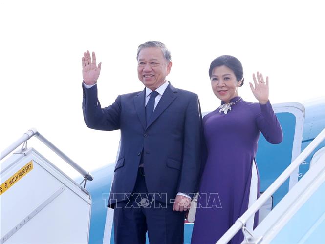 Tổng Bí thư Tô Lâm và Phu nhân rời thành phố Busan về nước, kết thúc tốt đẹp chuyến thăm cấp Nhà nước tới Hàn Quốc. Ảnh: Thống Nhất – TTXVN 

