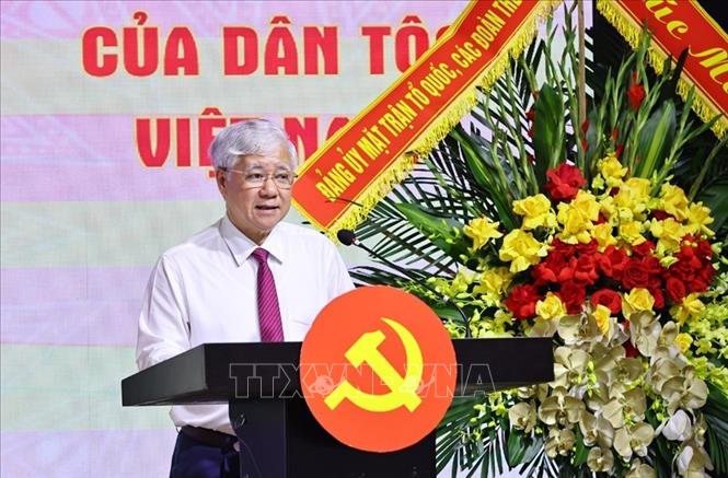 Đồng chí Đỗ Văn Chiến, Ủy viên Bộ Chính trị, Bí thư Trung ương Đảng, Bí thư Đảng ủy Mặt trận Tổ quốc, các đoàn thể Trung ương, Chủ tịch Ủy ban Trung ương Mặt trận Tổ quốc Việt Nam phát biểu chỉ đạo Đại hội. Ảnh: Minh Đức – TTXVN