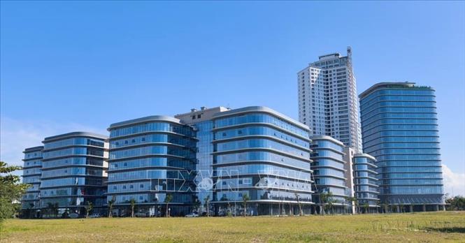Chính phủ đặt mục tiêu đến năm 2030, Việt Nam sẽ có ít nhất 5 dự án lớn về trí tuệ nhân tạo, công nghệ bán dẫn, nhà máy thông minh và đô thị thông minh.. Trong ảnh: Khu Công viên Phần mềm số 2 Đà Nẵng vừa được đưa vào sử dụng trong năm 2025. Ảnh: Quốc Dũng - TTXVN