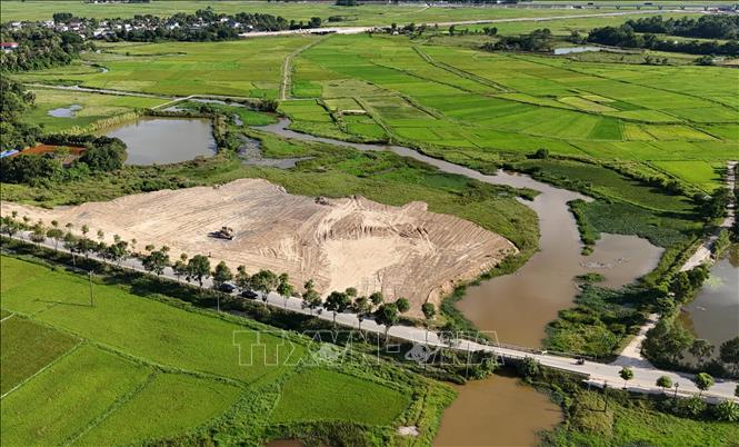 Vị trí được chọn để khởi công khu tái định cư đường sắt tốc độ cao đầu tiên tại tỉnh Hà Tĩnh thuộc tổ dân phố Liên Vinh (phường Hà Huy Tập). Ảnh: Hữu Quyết - TTXVN