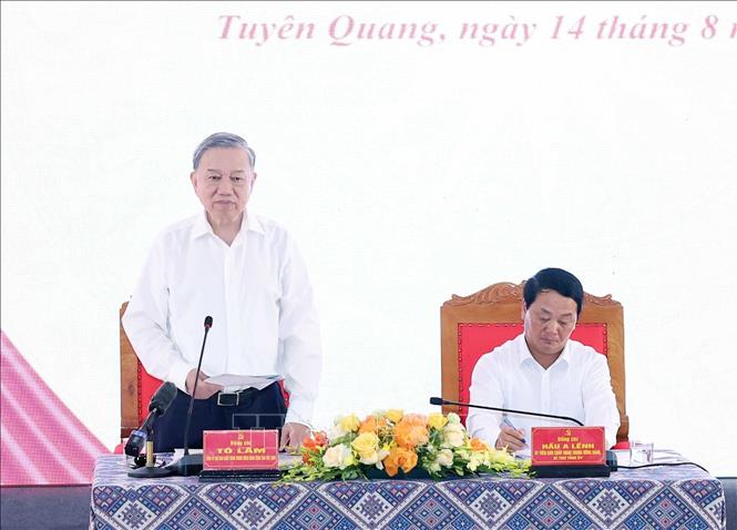 Tổng Bí thư Tô Lâm phát biểu tại cuộc làm việc với Ban Thường vụ Tỉnh uỷ Tuyên Quang. Ảnh: Thống Nhất – TTXVN