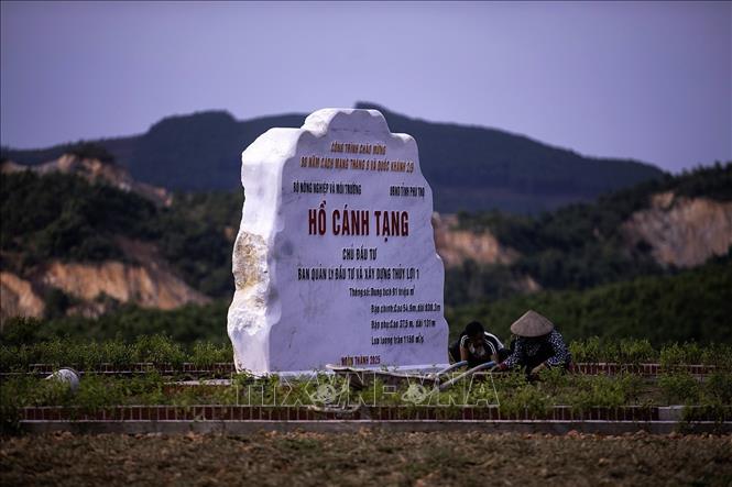 Hồ Cánh Tạng là hồ chứa nước ngọt lớn thứ 2 sau hồ thủy điện sông Đà. Ảnh: Trọng Đạt - TTXVN 