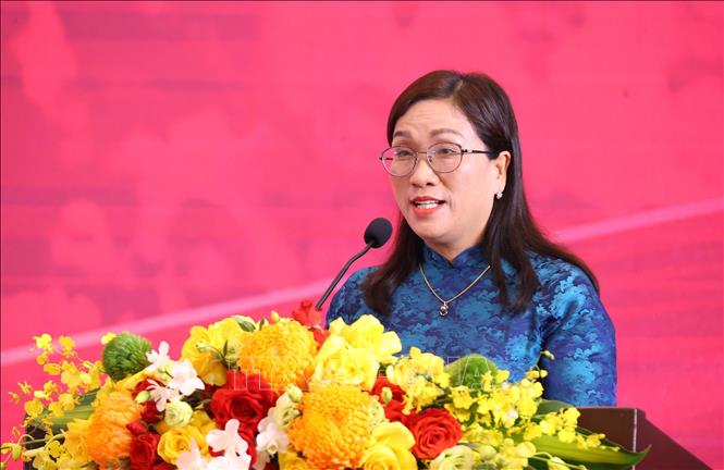 Phó Trưởng ban Tuyên giáo và Dân vận Trung ương Đinh Thị Mai phát biểu. Ảnh:Văn Điệp – TTXVN
