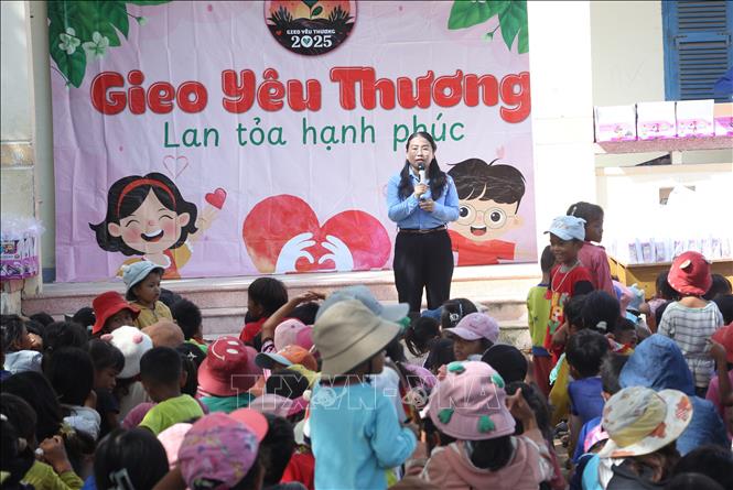 Quang cảnh chương trình. Ảnh: Phan Sáu - TTXVN
