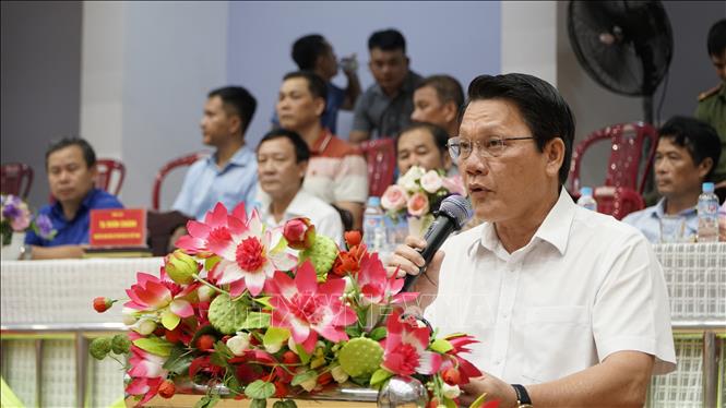Ông Bùi Trung Hiếu, Phó Giám đốc Sở Văn hóa, Thể thao và Du lịch tỉnh Gia Lai phát biểu khai mạc giải đấu. Ảnh: Đình Quân/TTXVN                               