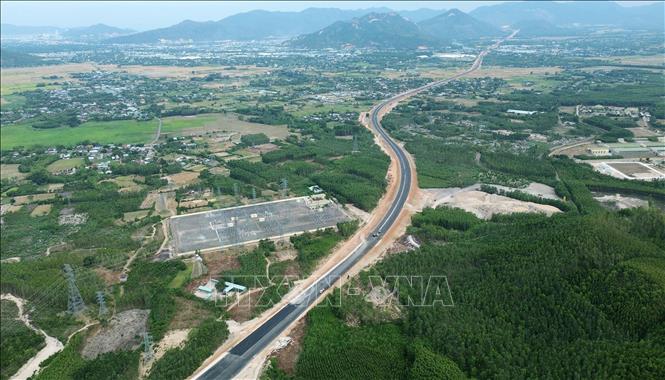 19,6 km cao tốc Quy Nhơn - Chí Thạnh 