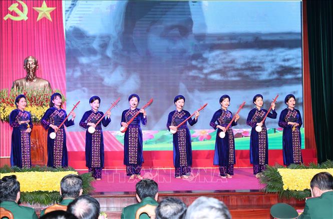 Chương trình nghệ thuật chào mừng lễ kỷ niệm. Ảnh: Trọng Đức - TTXVN