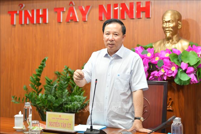 Chủ tịch UBND tỉnh Tây Ninh Nguyễn Văn Út phát biểu tại buổi làm việc. Ảnh: Bùi Giang - TTXVN