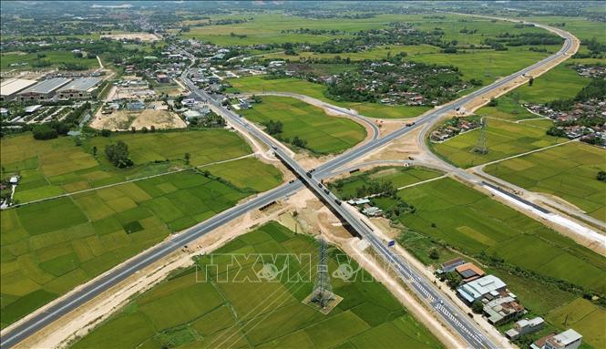 Cao tốc Hoài Nhơn - Quy Nhơn. Ảnh: Quốc Khánh - TTXVN