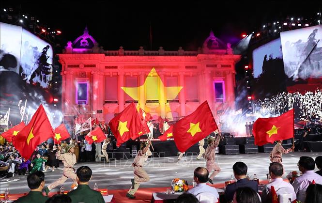 Tiết mục nghệ thuật tại Chương trình. Ảnh: Khánh Hoà - TTXVN