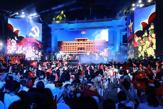 The special art programme “Hanoi – From the Historic Autumn of 1945