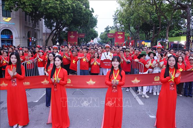 Đông đảo người dân Thủ đô tham gia sự kiện 