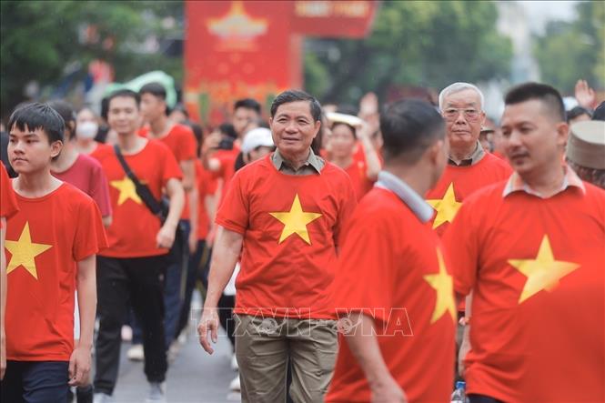 Người dân Thủ đô tham gia sự kiện đi bộ 