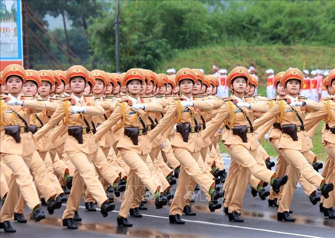 Khối nữ chiến sĩ Cảnh sát giao thông. Ảnh: Tuấn Anh - TTXVN