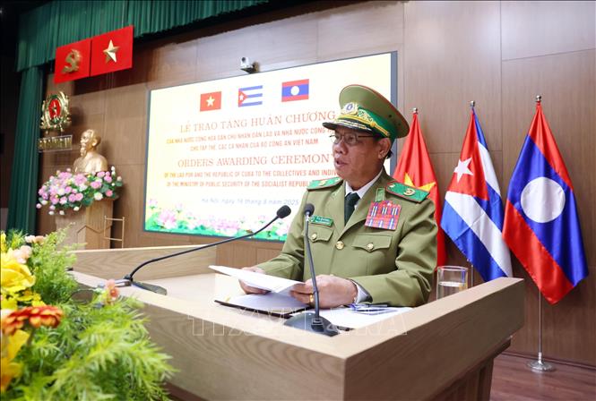 Phó Thủ tướng Chính phủ, Bộ trưởng Bộ Công an Lào Vilay Lakhamphong phát biểu. Ảnh: Phạm Kiên - TTXVN