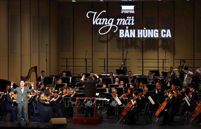 Một tiết mục nghệ thuật tại chương trình. Ảnh: Phạm Kiên - TTXVN