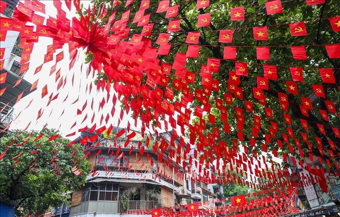 The Hang Ma street in Hanoi's Old Quarter. VNA Photo: Khánh Hòa 