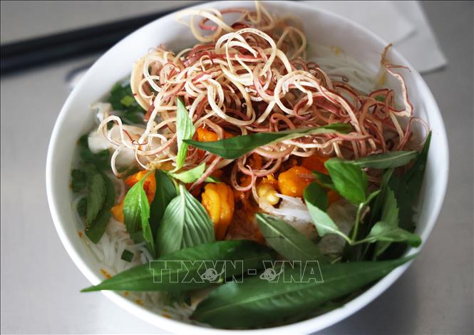 Bún cá Kiên Giang - hương vị quyện giữa đồng bằng và biển cả. Ảnh: Hồng Đạt - TTXVN

