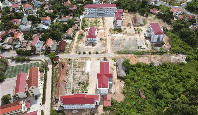 5 dãy phòng học và hành chính ở Trường Trung cấp Kinh tế Kỹ thuật (phường Đồng Sơn), cách trung tâm tỉnh Quảng Trị khoảng 5 km được cải tạo, sửa chữa gần hoàn thiện. Ảnh: Nguyên Linh-TTXVN
