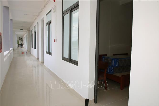 Sau hơn một tháng thi công, các phòng được cải tạo hoàn thành, chờ bố trí cán bộ, công chức đến ở. Ảnh: Nguyên Linh-TTXVN