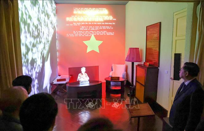 Tại một căn phòng ở gác 2 của ngôi nhà này, Chủ tịch Hồ Chí Minh đã viết bản 
