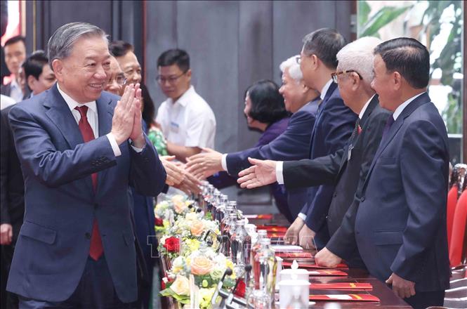 Tổng Bí thư Tô Lâm và các đại biểu tham dự buổi gặp mặt. Ảnh: Phương Hoa - TTXVN