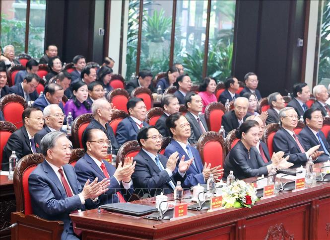 Tổng Bí thư Tô Lâm và các đồng chí lãnh đạo Đảng, Nhà nước tham dự buổi gặp mặt. Ảnh: Thống Nhất - TTXVN